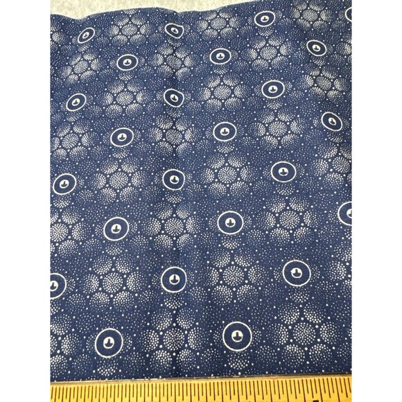 Three Cats 1/4 yard x 34" Blue & White Cotton Fabric with Circle Pattern - Picture 2 of 9